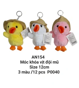 Móc khóa vịt đội mũ. AN154